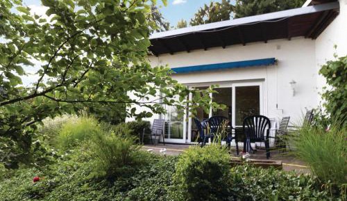 One-Bedroom Holiday Home
