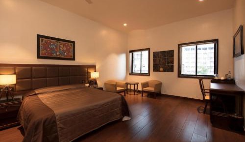 Deluxe Suite