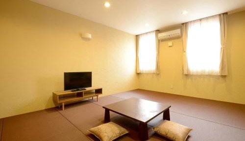 Deluxe Family Room
