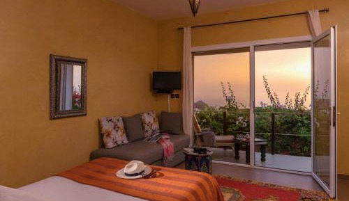 Double or Twin Room with Private Bathroom
