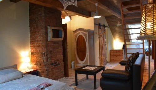 Deluxe King Suite