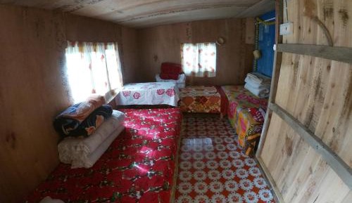 Deluxe Double Room (2 Adults + 1 Child)