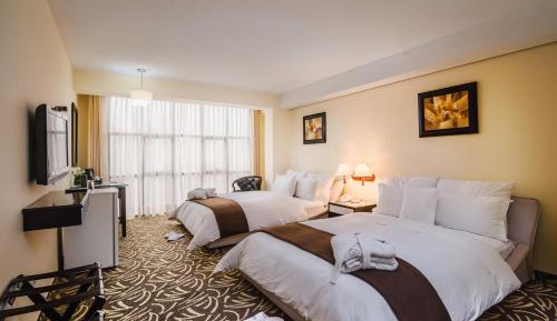 Standard Twin Room with Two Queen Beds