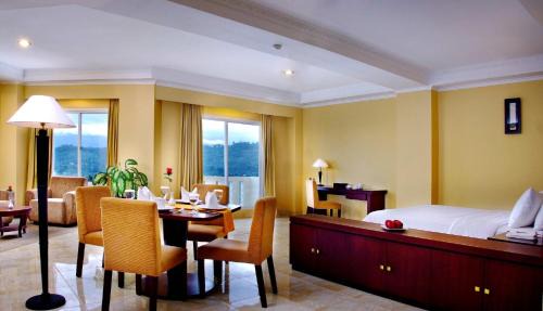 Penthouse Suite