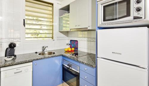 Two-Bedroom Apartment with Pool View (5 Adults)