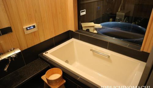 Superior Japanese Style Townhouse - IORI ICHINOMACHI with Temple view & Open air bath