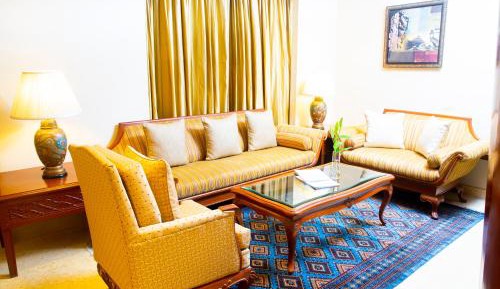 Executive Suite - One Way Airport Transfer & Evening Cocktail
