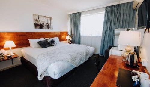 Superior King Room