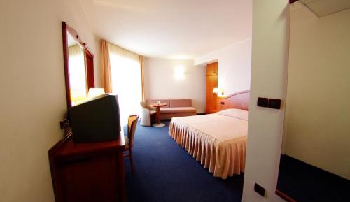 Twin Room with Balcony and Sea View