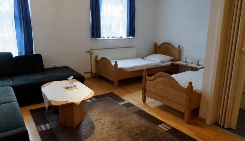 Twin Room with Private Bathroom