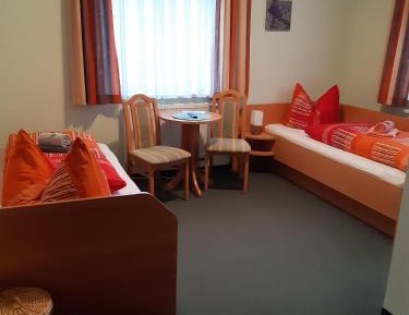 Twin Room with Private Bathroom
