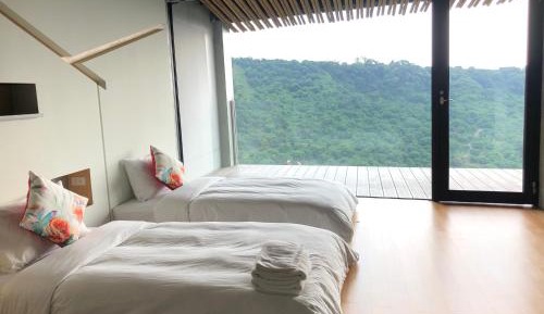 Deluxe Double or Twin Room with Mountain View