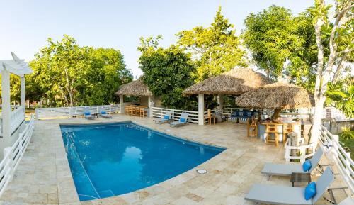 Double Room with Pool View