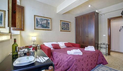 Studio Apartment