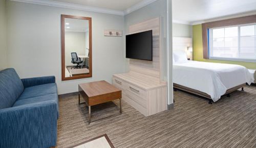 One-Bedroom King Suite with Sofa Bed