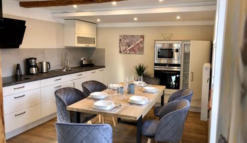 Superior Two-Bedroom Apartment 5 with Terrace