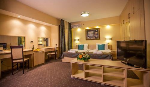Deluxe Quadruple Room