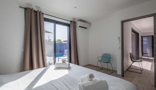 Three-Bedroom Villa with Air Conditioning, 23 ft Private Pool and Garden (6 Adults)