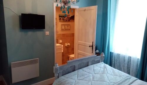 Deluxe Double Room with Shower