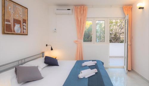 Standard Triple Room with Sea View