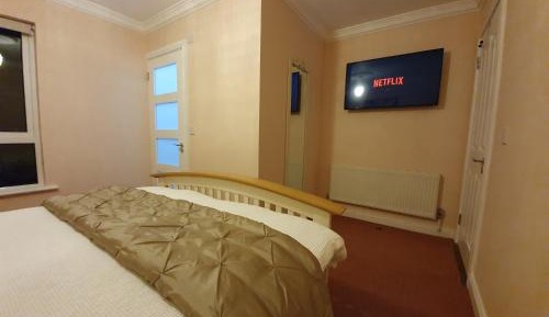 Deluxe Double Room with Shower