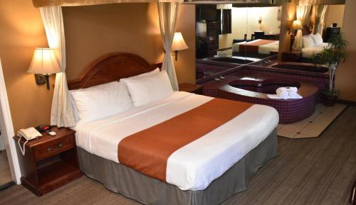 Honeymoon Suite