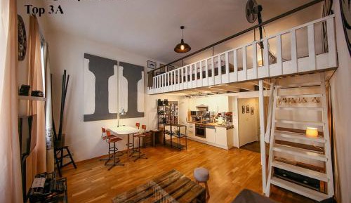 Vintage City  Apartment