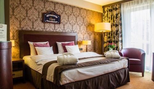 Deluxe King Room