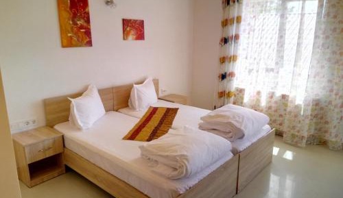 Twin Room with Private Bathroom