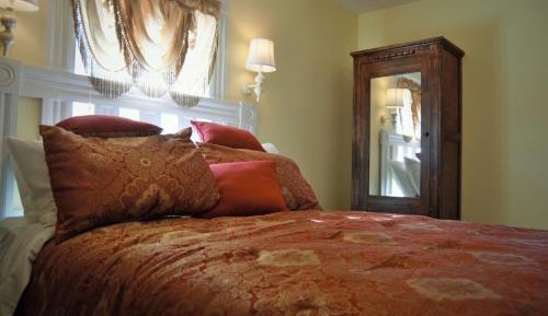 Standard Queen Room - Caverns
