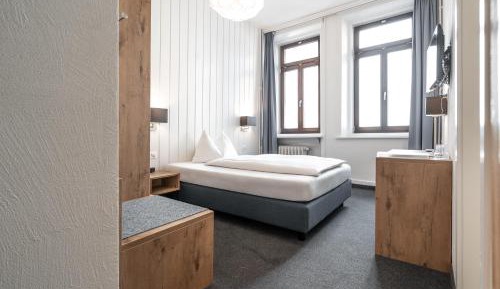 Single Room with French Bed