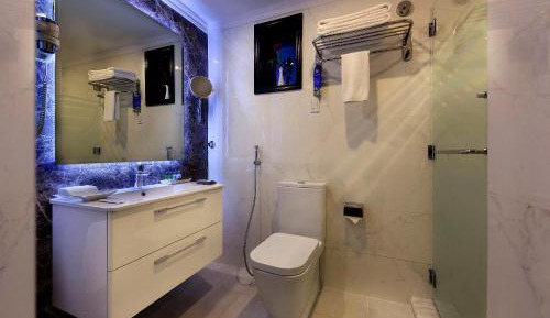 Premium King Room