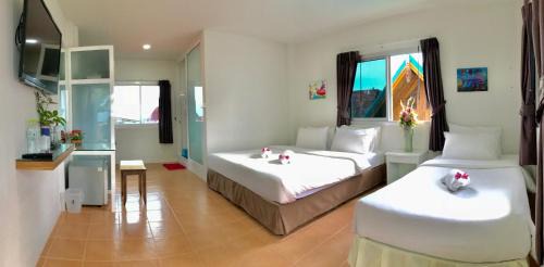 Deluxe Triple Room