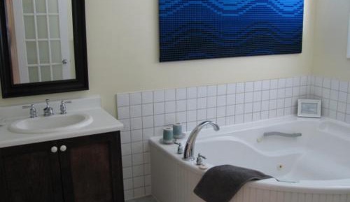 Queen Suite with Spa Bath