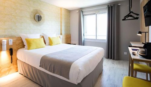 Standard Queen Room