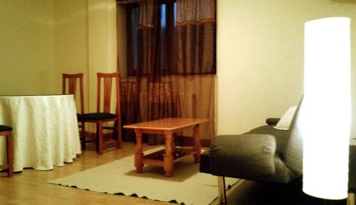 Two-Bedroom Apartment (5 Adults)