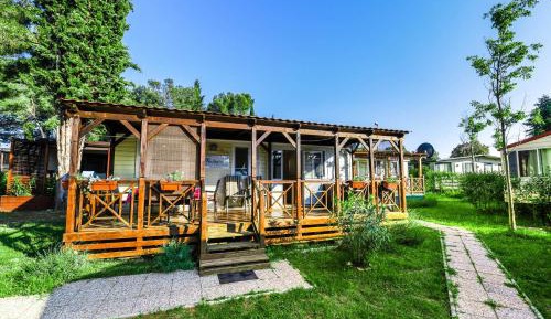Superior Three-Bedroom Mobile Home with Terrace