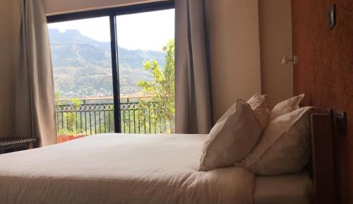 Double Room with Mountain View
