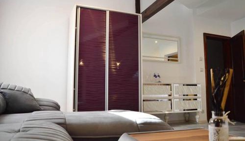King Studio with Sofa Bed