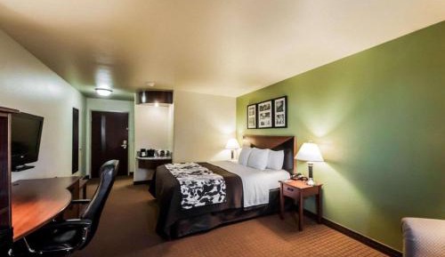 King Suite - Accessible/Non-Smoking