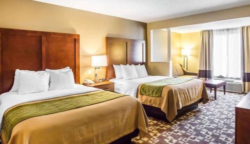 Queen Suite with Two Queen Beds - Non-Smoking