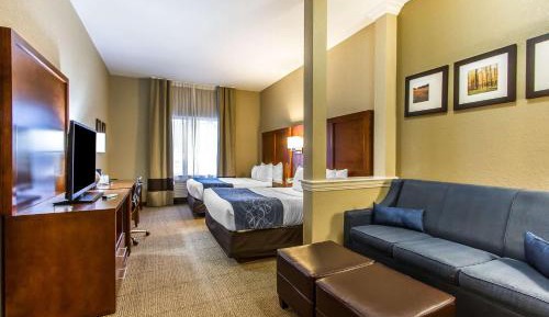 Queen Suite with Two Queen Beds - Non-Smoking