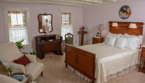 Queen Suite