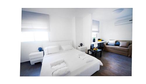 Studio Apartment with Sea View