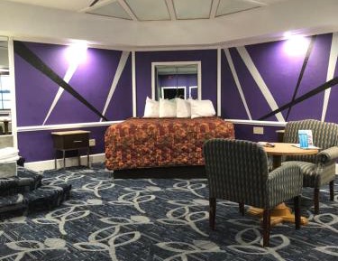 Deluxe Suite - Non-Smoking