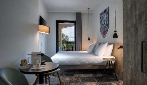 Deluxe Twin Room with Castle View