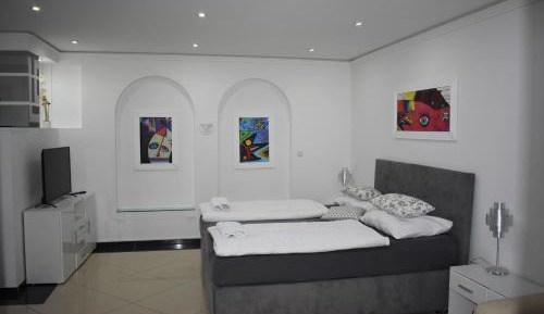 Deluxe Family Suite with two-bedrooms