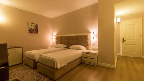 Large Twin Room