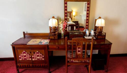 Standard Queen Room