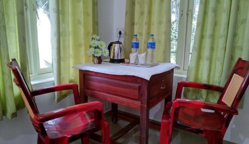 RoomNo.104 Deluxe Double Room with Balcony and Lake view and AC